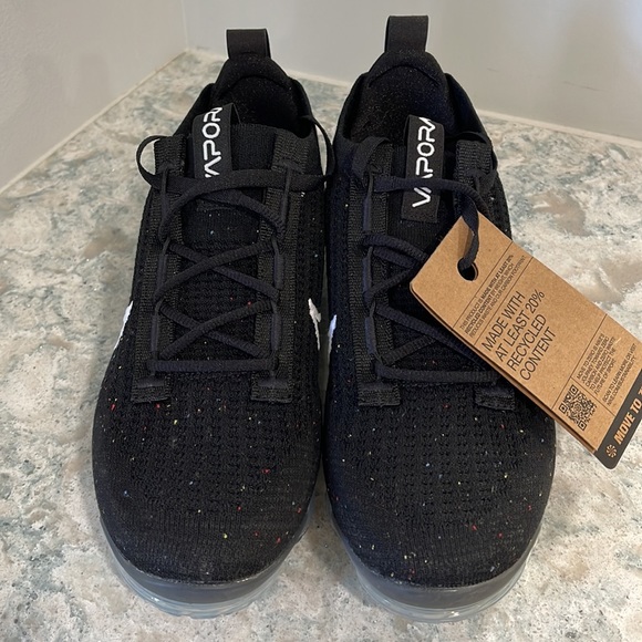 NIKE AIR VAPORMAX FLYKNIT- new with tags. Women S8. FAST SHIPPING!!! - Picture 2 of 9